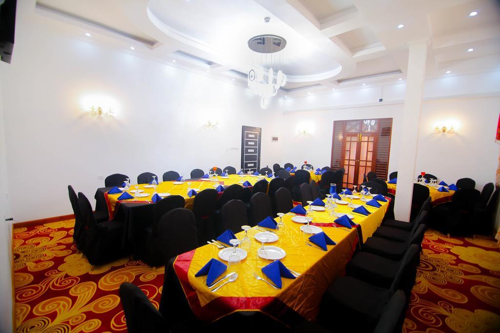 Hotel White House Anuradhapura Eksteriør bilde