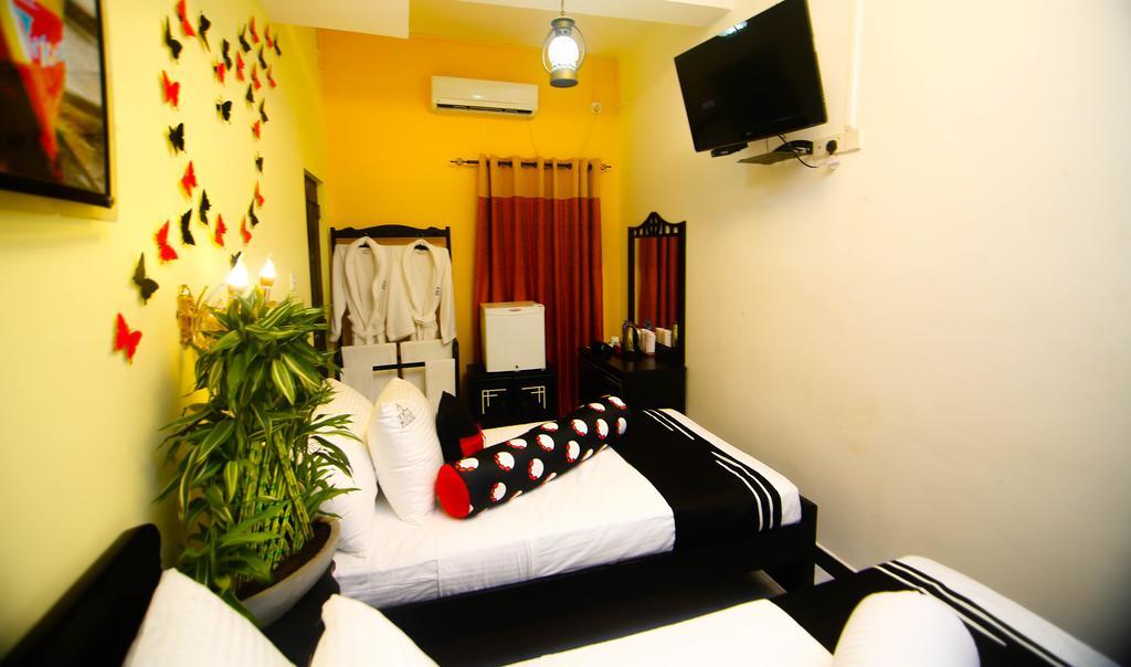 Hotel White House Anuradhapura Eksteriør bilde